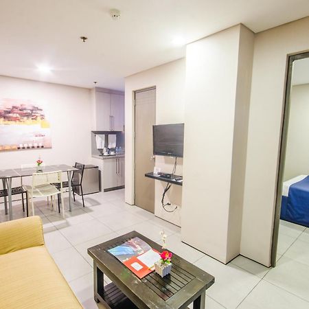 סן פדרו מקאטי Jade Hotel And Suites מראה חיצוני תמונה
