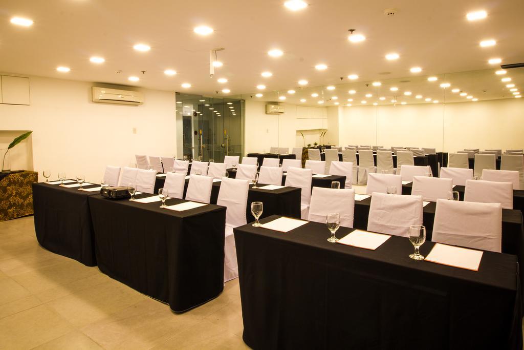 סן פדרו מקאטי Jade Hotel And Suites מראה חיצוני תמונה